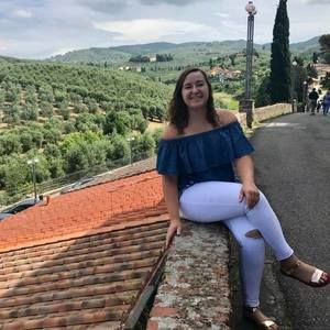 Meet your Posher, Abbey